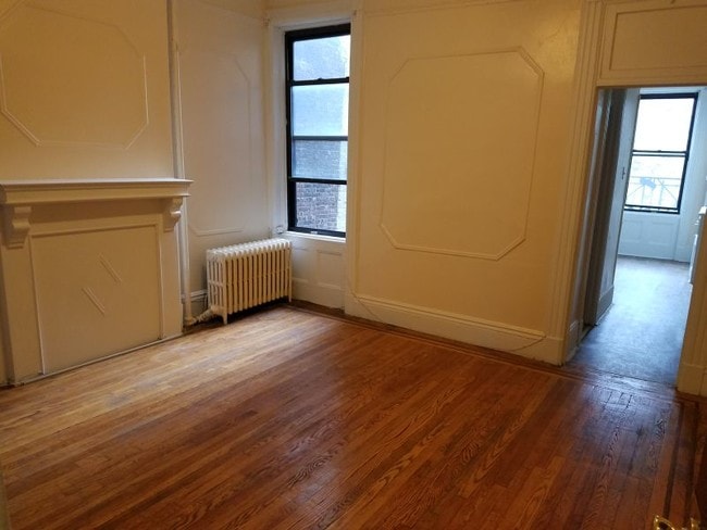 Building Photo - 1124 Hudson St