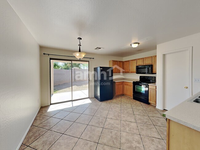 Foto del edificio - 15104 N 156th Ln