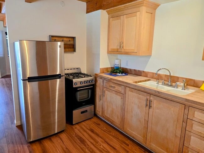 Foto del edificio - Charming 2 Bed / 1 Bath Cabin with Spa
