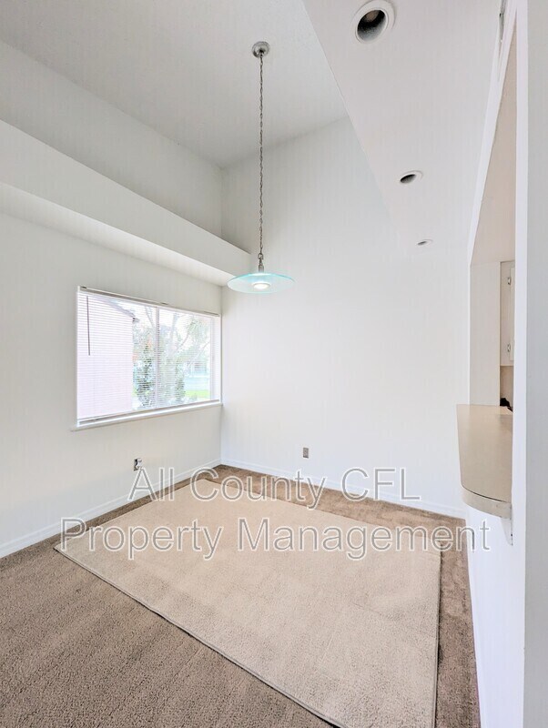 Foto del edificio - 4533 Lakeway Dr