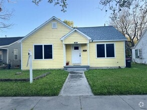 Building Photo - 405 W James Ave