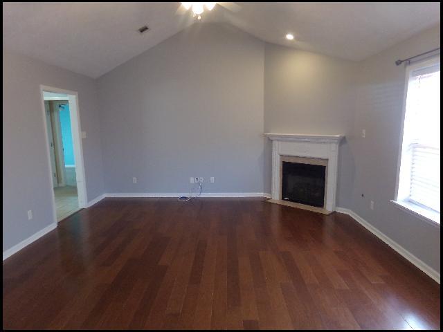 Building Photo - 12 Lauren Cove