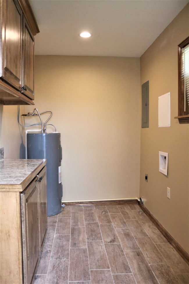 Building Photo - 1063 Shellie Ln