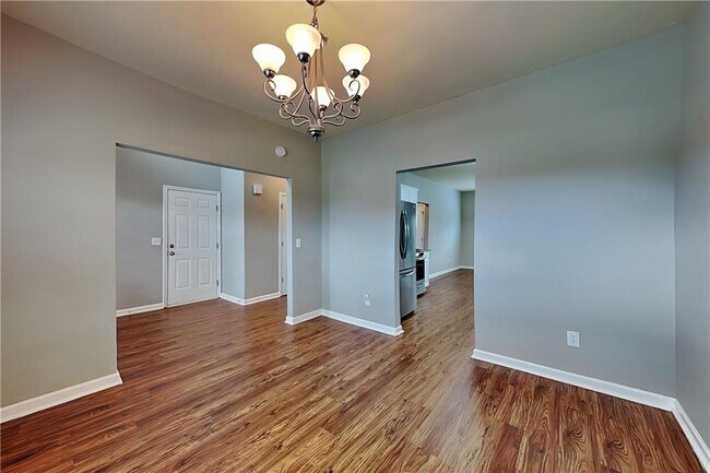 Building Photo - 6430 Queensdale Dr