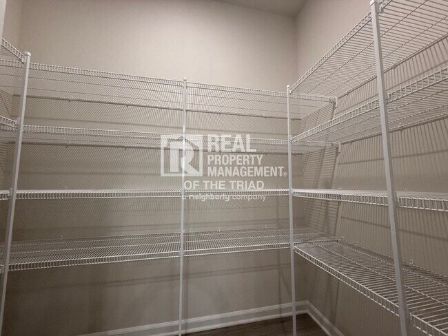 Foto del edificio - 2262 Cherry Ln