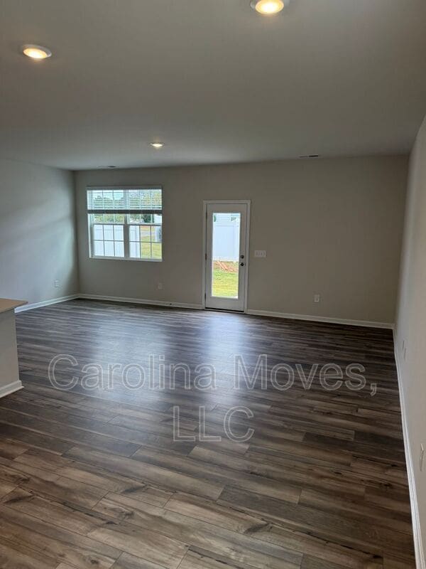 Foto del edificio - 1664 Wren Crk Rd