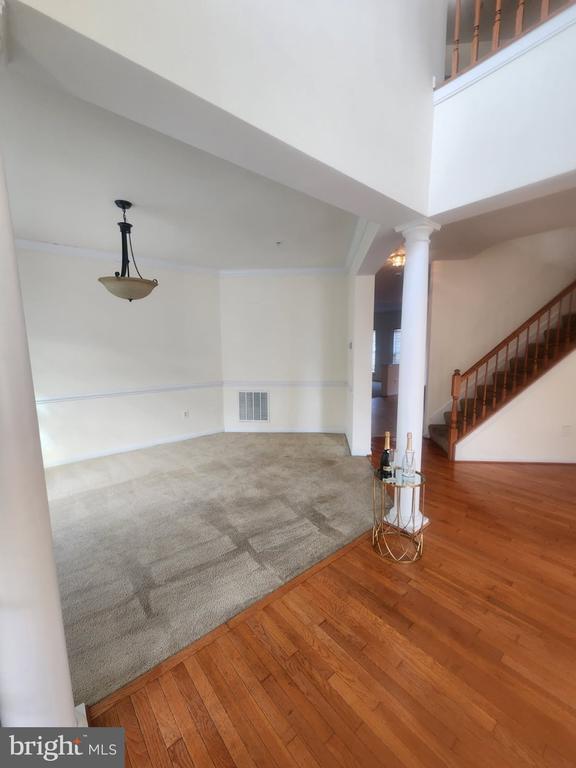 Building Photo - 10208 Rolling Green Way