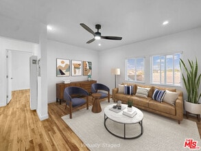 Building Photo - 211 E 81st St