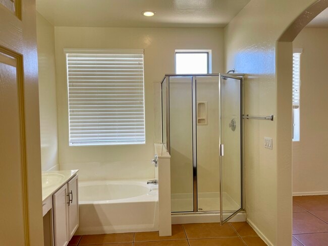 Foto del edificio - 1048 E Susan Ln