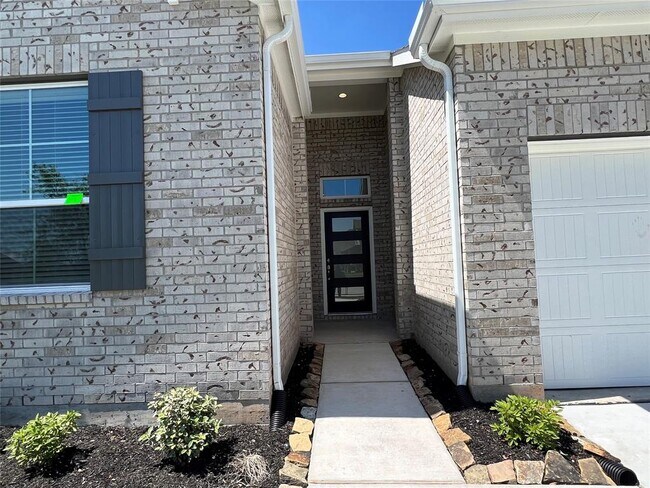 Building Photo - 4520 Bartagrass Dr