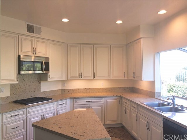 Foto del edificio - 1001 S Mountcrest Ct