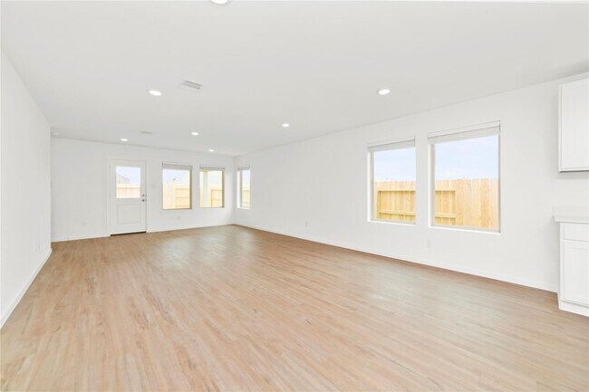 Foto del edificio - 1634 Blue Cypress Dr