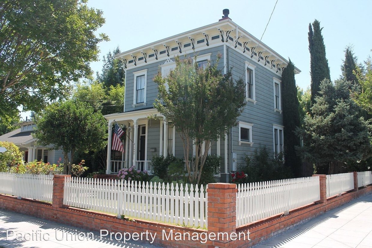 Primary Photo - 1043 Vallejo St