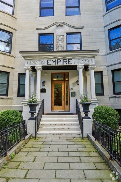 Building Photo - 1471 Beacon St