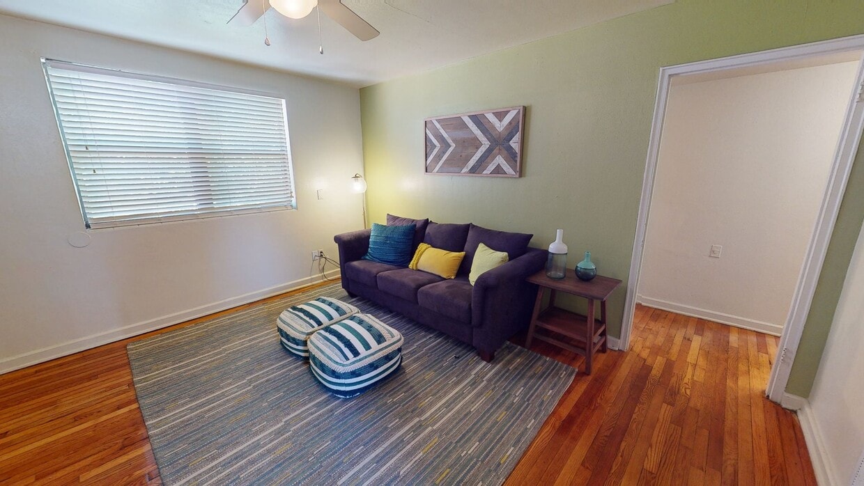 Photo - College Manor Apartments