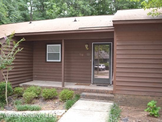 Building Photo - 110 Foxwood Village Dr