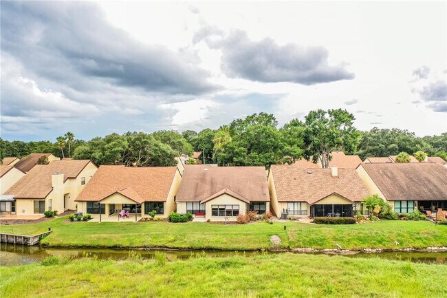 Foto del edificio - 4315 Creekwood Ln