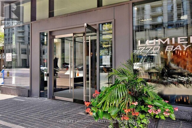 Photo du bâtiment - 770 Bay St.