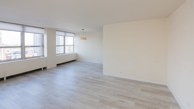 Building Photo - 655 W Irving Park Rd