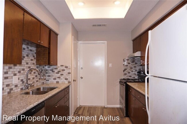 Foto del edificio - 3 br, 2 bath House - 8414 Beechnut Street ...