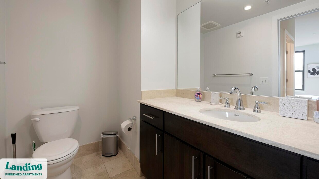 Foto principal - 3801 Georgia Ave NW