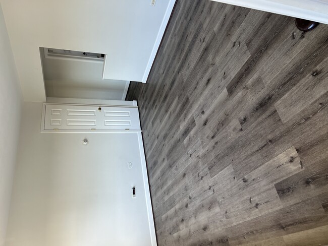 Building Photo - 7716 Ogden Ave