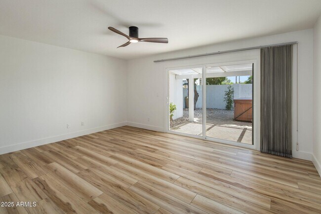Foto del edificio - 7727 E Valley View Rd