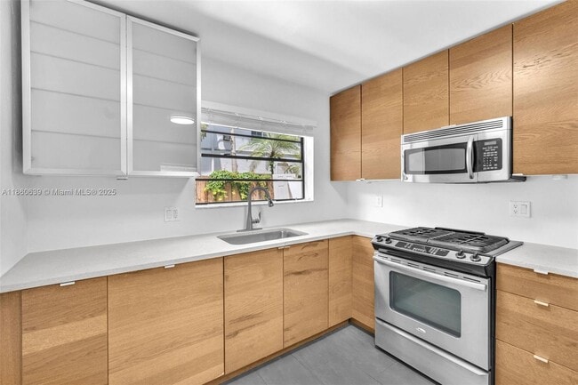 Building Photo - 3265 Virginia St