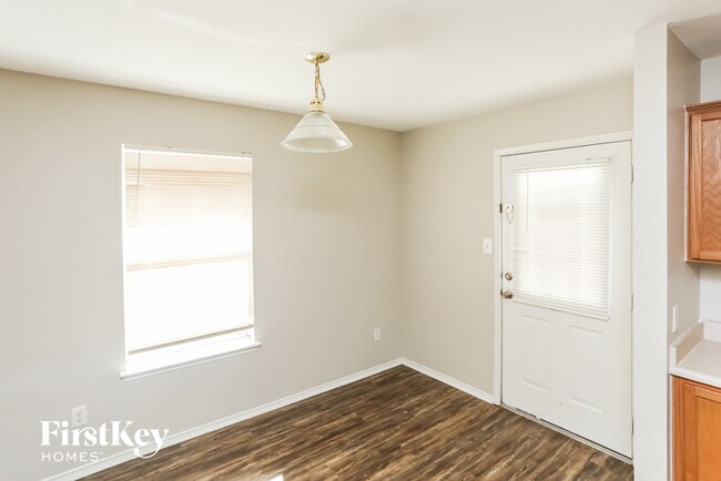 Building Photo - 214 Los Cabos Dr