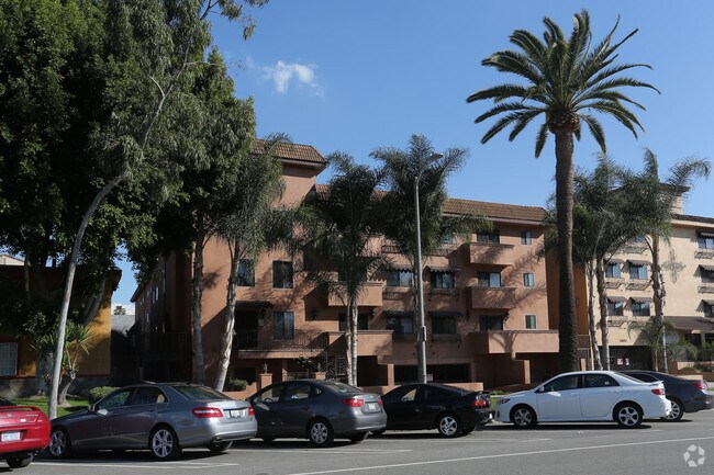 Foto del edificio - Ellendale Trojan