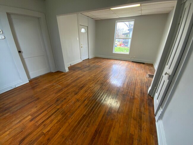 Foto del edificio - 708 Harmon St