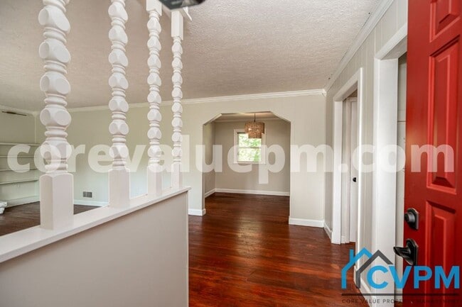 Building Photo - 600 Sandy Hill Rd