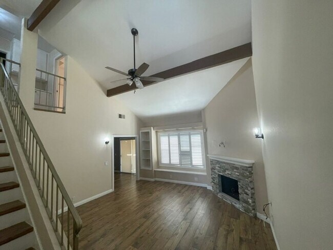 Building Photo - Beautifully Upgraded 2 Bedroom Condominium...