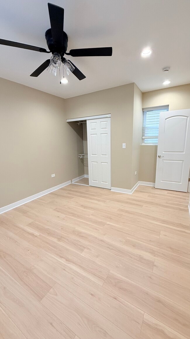 Foto del edificio - 4901 W Parker Ave