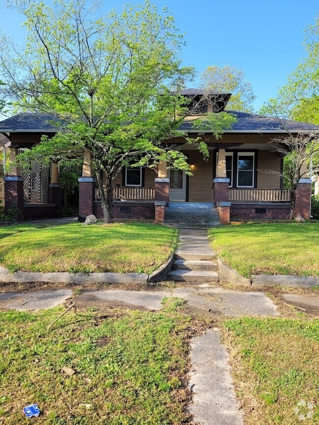 Building Photo - 831 Western Ave