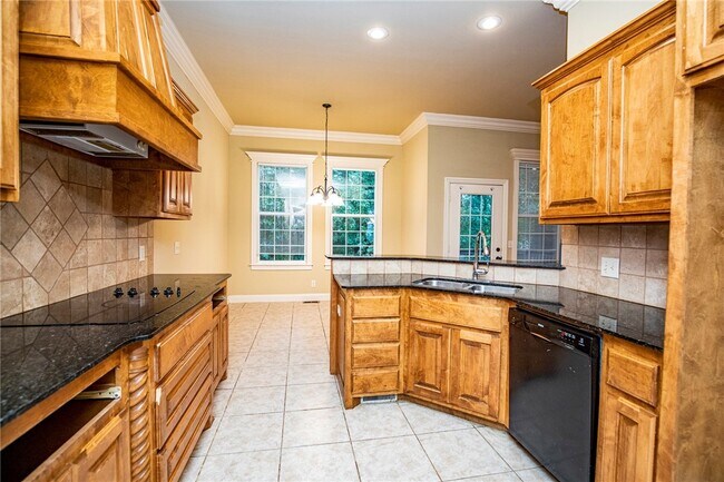 Building Photo - 605 Tunbridge Dr