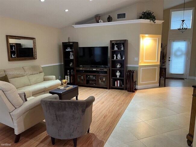 Foto del edificio - 3 br, 2 bath House - 693 Bedford Ave