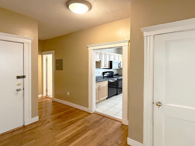 Foto del edificio - 38 Ransom Rd