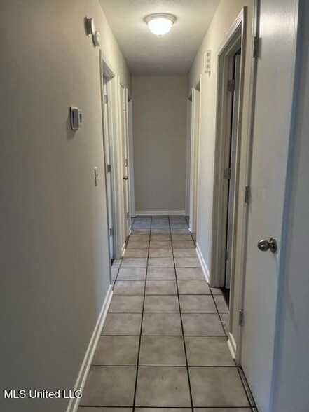 Foto del edificio - 35 Lance Dr