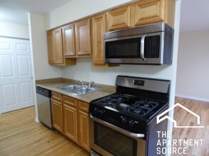Building Photo - 1626 W Estes Ave