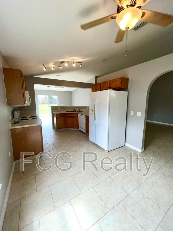 Foto del edificio - 5819 Windridge Dr
