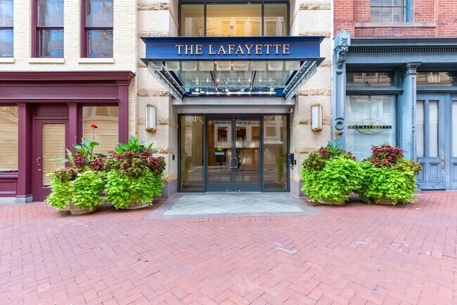 Foto del edificio - 631 D St NW