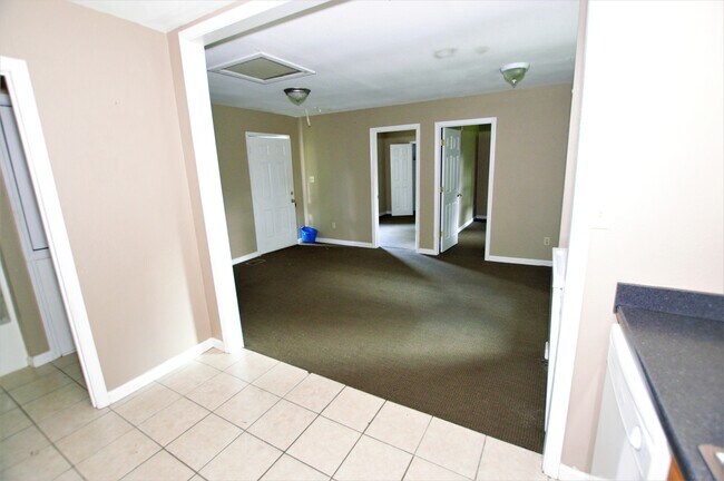 Foto del edificio - Shelby Street Triplex