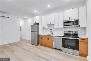 Building Photo - 3962 Parrish St