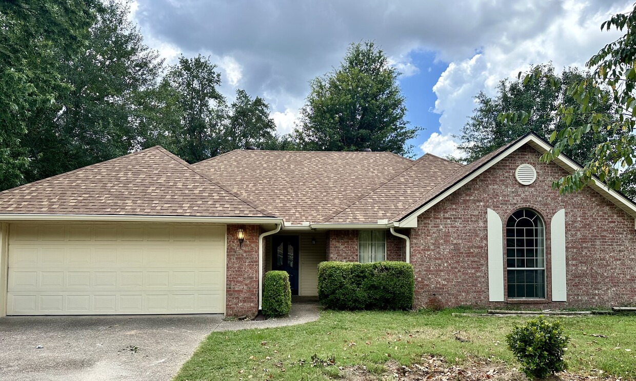 Foto principal - 3225 McDonald Rd