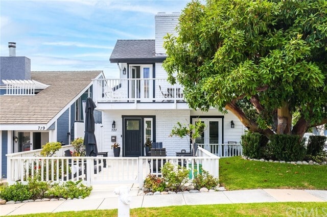 Primary Photo - 721 Poinsettia Ave