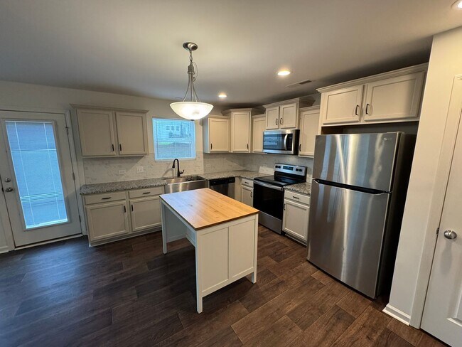 Foto del edificio - 509 Falls Ln