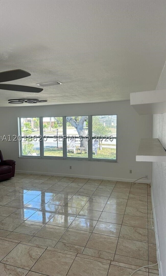Building Photo - 4020 Country 0