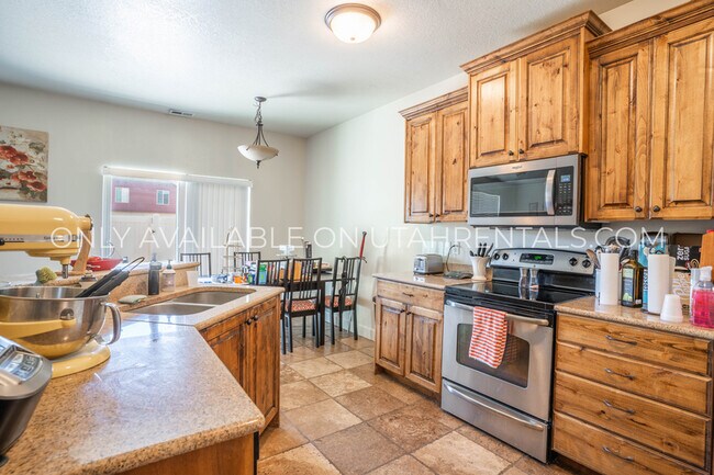 Building Photo - 278 Cascade Ct