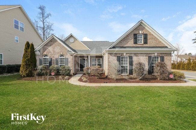 Building Photo - 7002 Fountainbrook Dr